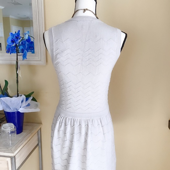 Romeo + Juliet Couture sweater chevron dress - Picture 3 of 5